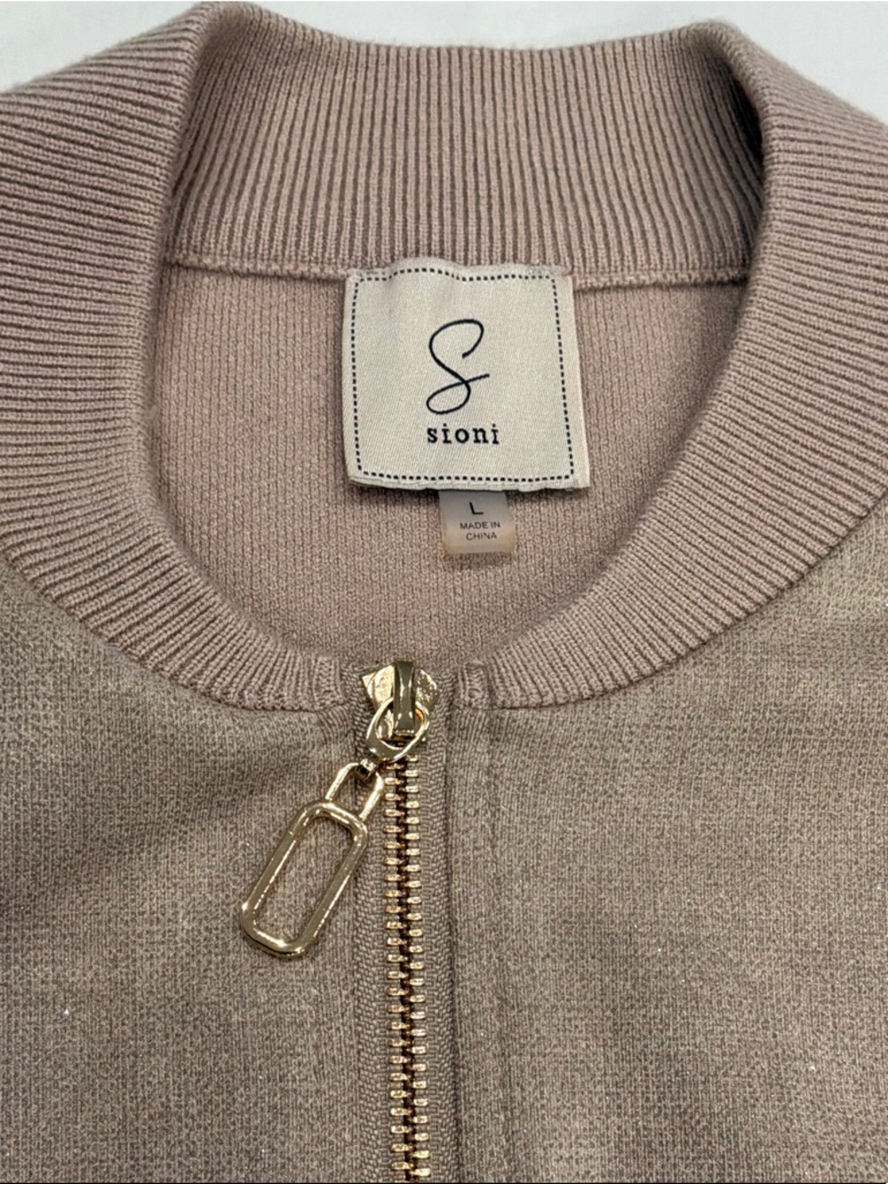 Sioni Bloomingdale’s Large Bomber Taupe ZipFront Crew Neck Sweater Gold Hardware